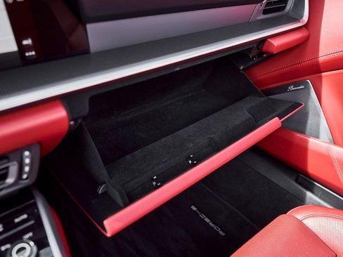 Used 2022 Porsche 911 Turbo S w/ 911 Turbo Sportdesign Package image 79