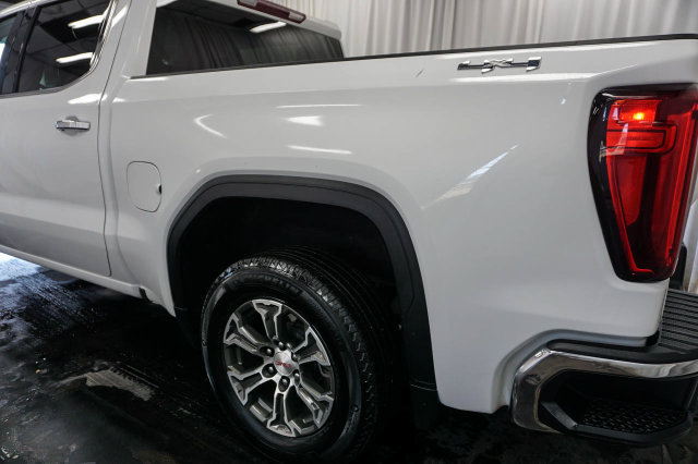 Used 2025 GMC Sierra 1500 SLT AWD/4WD image 16