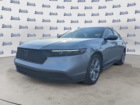 Used 2025 Honda Accord LX image 9