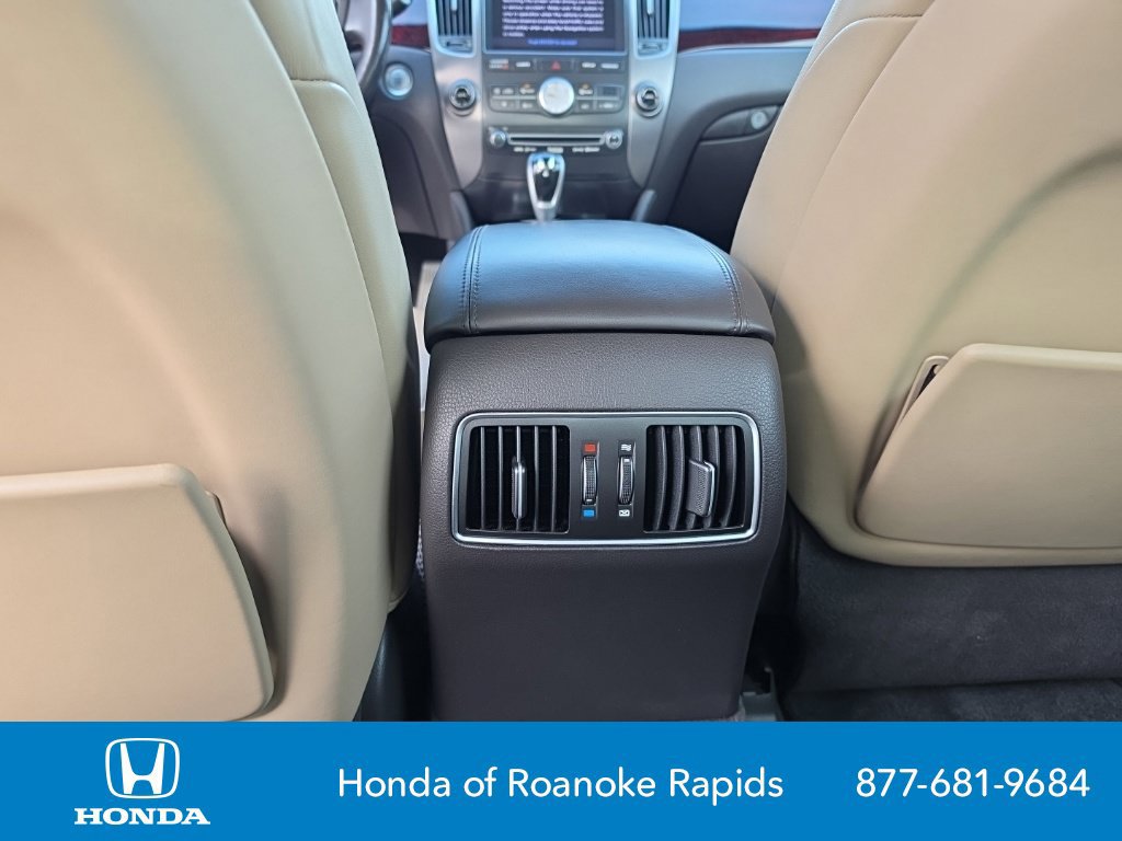 Used 2012 Hyundai Equus Signature RWD image 29