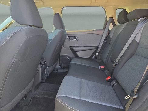 Used 2023 Nissan Rogue SV image 13