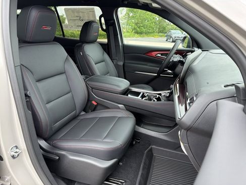 New 2026 Chevrolet Traverse Z71 w/ Driver Confidence Package AWD/4WD image 33