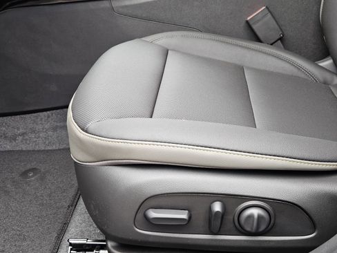 New 2026 Chevrolet Trax ACTIV w/ Sunroof Package image 25