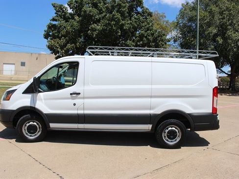 Used 2016 Ford Transit 250 130 Low Roof RWD image 2