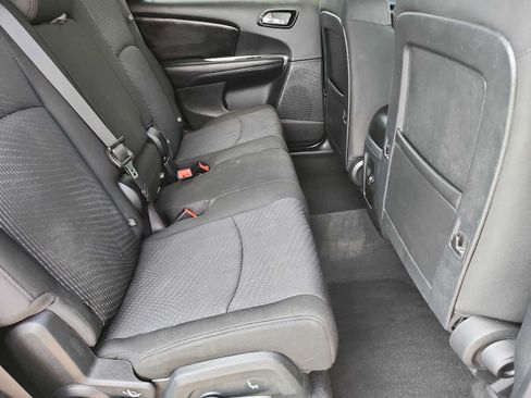 Used 2020 Dodge Journey SE w/ SE Popular Equipment Group FWD image 17