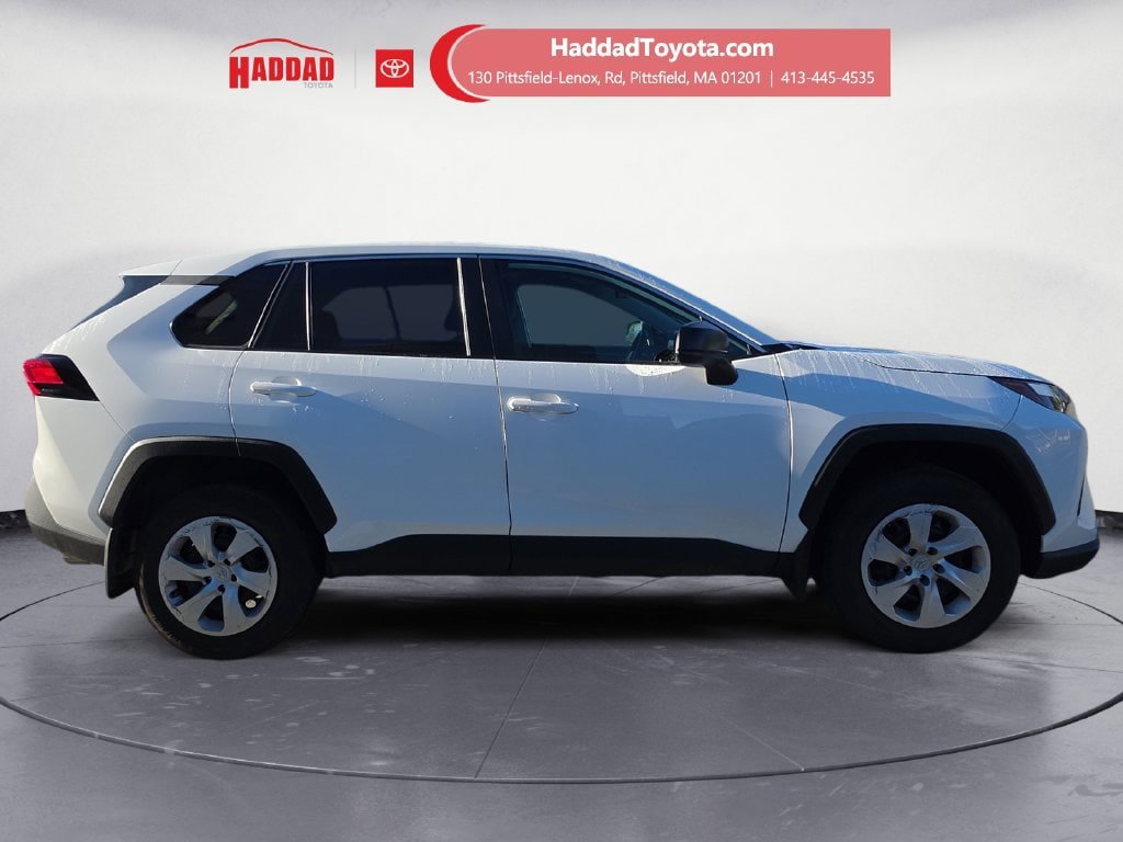 Used 2023 Toyota RAV4 LE AWD/4WD image 7