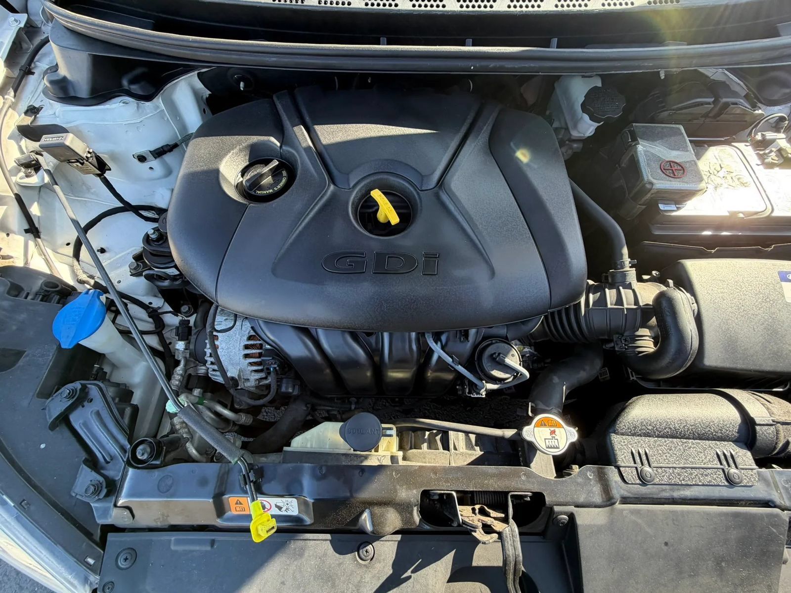 Used 2014 Hyundai Elantra w/ Option Group 2 FWD image 27