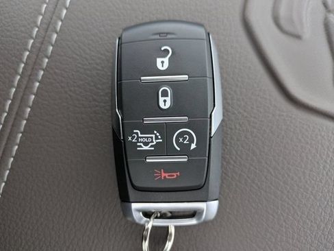 New 2026 RAM 1500 Laramie AWD/4WD image 28