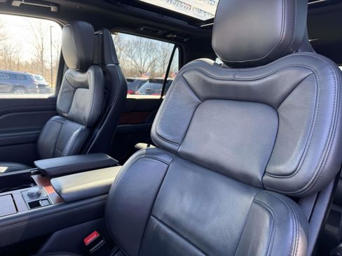 Used 2024 Lincoln Navigator Reserve image 25