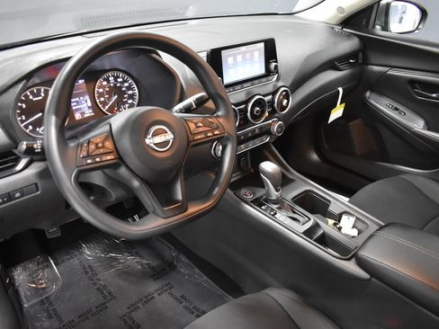 Certified 2025 Nissan Sentra S FWD image 4