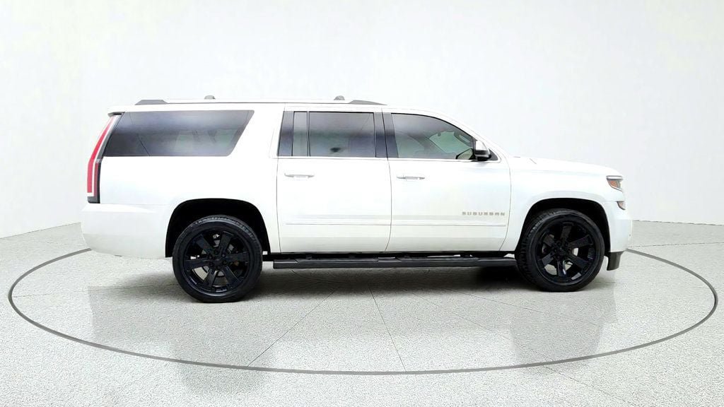 Used 2018 Chevrolet Suburban Premier AWD/4WD image 4