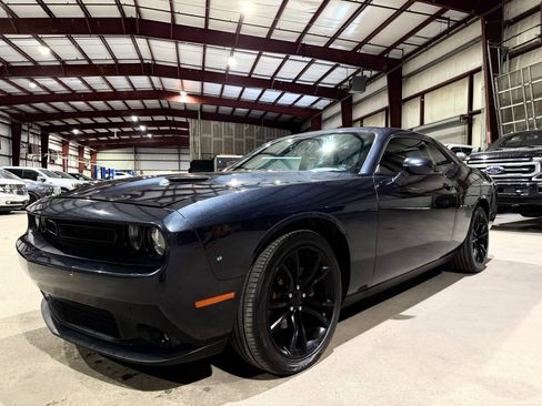 Used 2016 Dodge Challenger SXT w/ Blacktop Package RWD image 9
