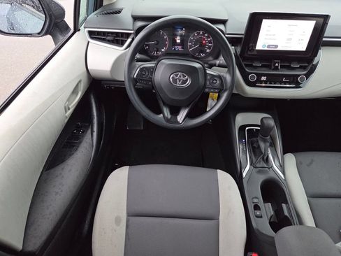 Used 2024 Toyota Corolla LE FWD image 5