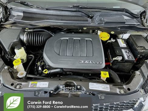 Used 2017 Dodge Grand Caravan SXT image 30