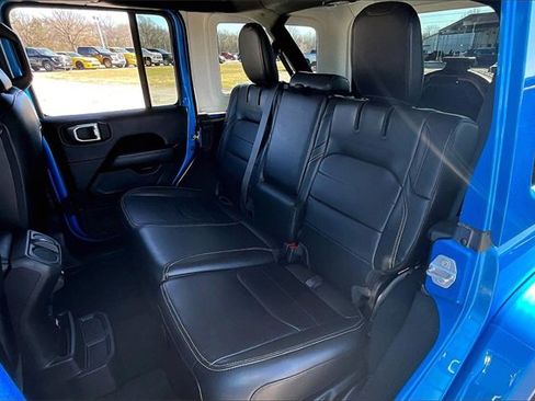 Used 2022 Jeep Wrangler Unlimited Sahara w/ Cold Weather Group image 20