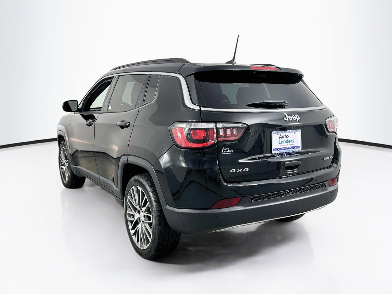 Used 2023 Jeep Compass Limited AWD/4WD image 7