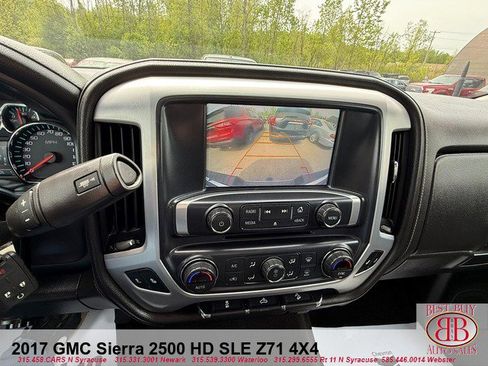 Used 2017 GMC Sierra 2500 SLE w/ SLE Preferred Package AWD/4WD image 16