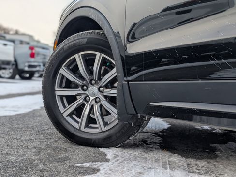 Used 2023 Cadillac XT4 Sport image 8