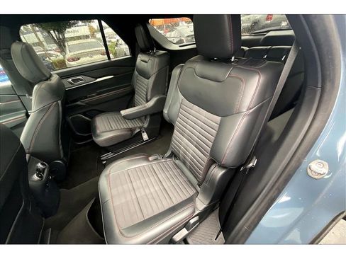 Used 2025 Ford Explorer ST-Line image 26