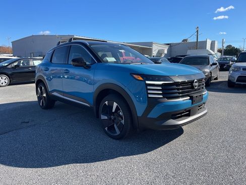 New 2026 Nissan Kicks SR w/ Cold Weather Package image 4