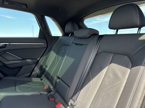 Used 2024 Audi Q3 2.0T Premium Plus w/ Premium Plus Package image 12