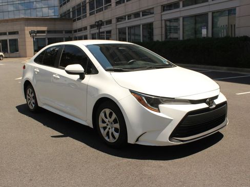 Used 2023 Toyota Corolla LE FWD image 1