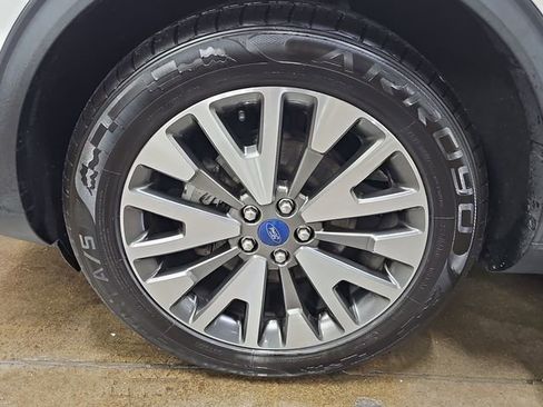 Used 2020 Ford Escape Titanium AWD/4WD image 35