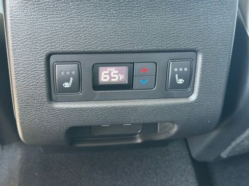 New 2025 Mitsubishi Outlander AWD image 21