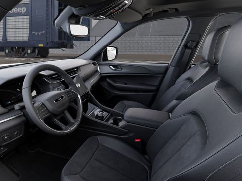 New 2025 Jeep Grand Cherokee Altitude image 22