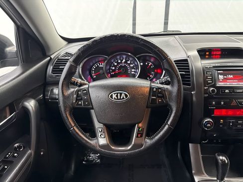 Used 2013 Kia Sorento EX w/ EX V6 Premium Pkg image 25