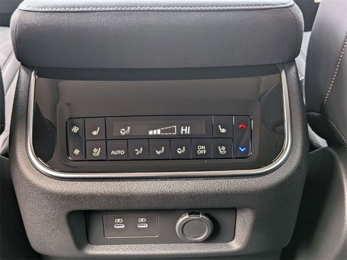 New 2026 INFINITI QX80 Luxe w/ Cargo Package image 28