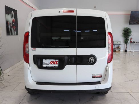 Used 2019 RAM ProMaster City Tradesman SLT FWD image 4