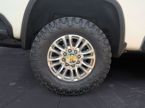 Used 2021 Chevrolet Silverado 3500 High Country w/ Z71 Off-Road Package AWD/4WD image 28