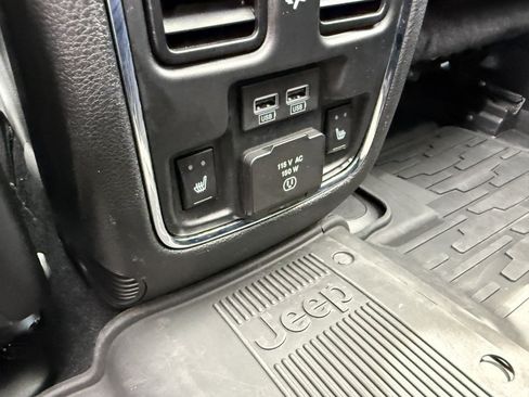 Used 2021 Jeep Grand Cherokee Limited w/ Quick Order Package 28K 80th AWD/4WD image 35