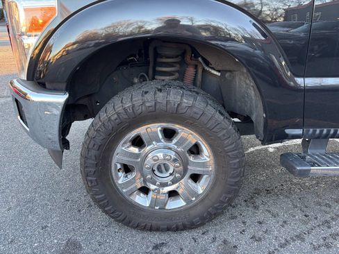 Used 2014 Ford F250 Lariat w/ Lariat Ultimate Package image 7