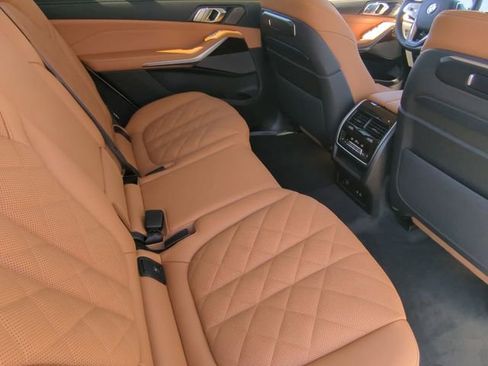 New 2026 BMW X7 xDrive40i w/ Premium Package image 14