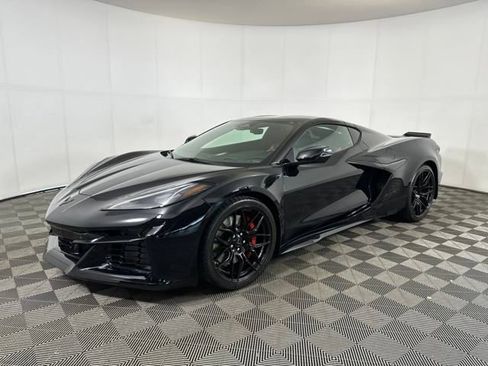 Used 2024 Chevrolet Corvette Z06 w/ Battery Protection Package image 8