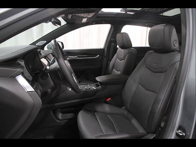 Used 2024 Cadillac XT5 Premium Luxury AWD/4WD image 5