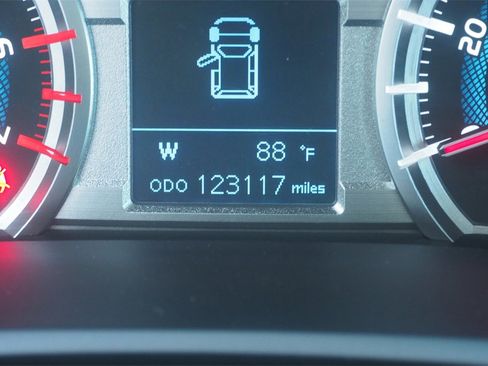 Used 2019 Toyota 4Runner SR5 image 14