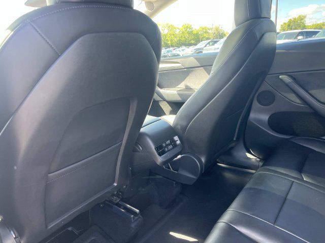 Used 2022 Tesla Model Y Performance AWD/4WD image 18