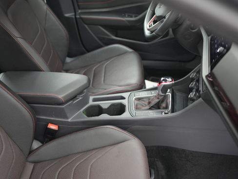 Used 2023 Volkswagen Jetta GLI Autobahn w/ GLI Black Package image 19