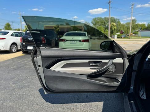 Used 2017 BMW M4 Coupe RWD image 44