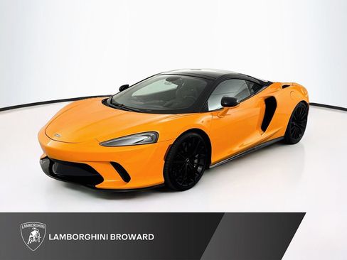 Used 2021 McLaren GT RWD image 1