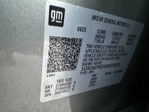 Used 2025 Chevrolet Suburban Z71 image 44