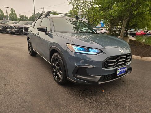 Used 2025 Honda HR-V Sport image 11