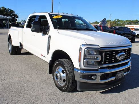 Used 2024 Ford F350 Lariat w/ Lariat Ultimate Package image 16