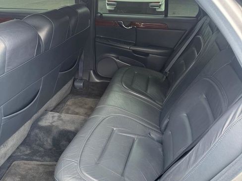 Used 2001 Cadillac De Ville Limousine image 9