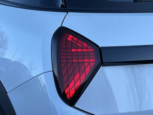 Used 2026 MINI Cooper 4-Door Hardtop image 9