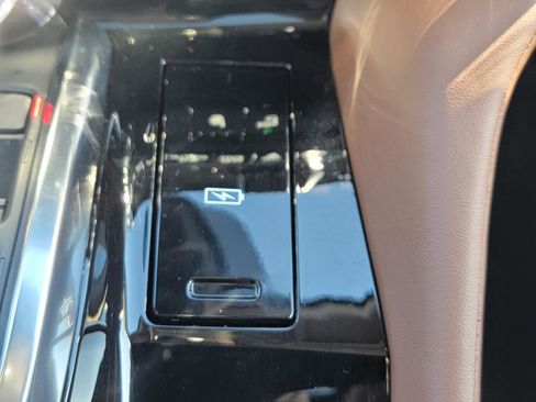 Certified 2025 Acura MDX SH-AWD w/ Technology Package image 24