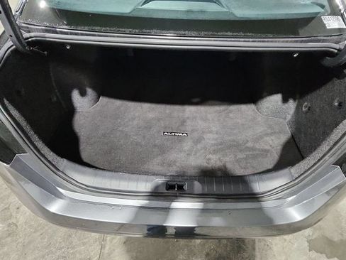 Used 2024 Nissan Altima 2.5 SV FWD image 26